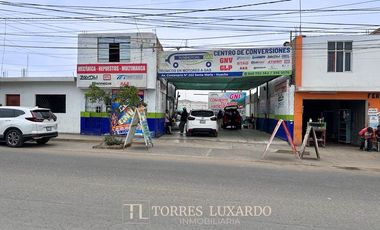 VENTA DE LOCAL COMERCIAL DE 437M2 EN EL OVALO DE HUACHO