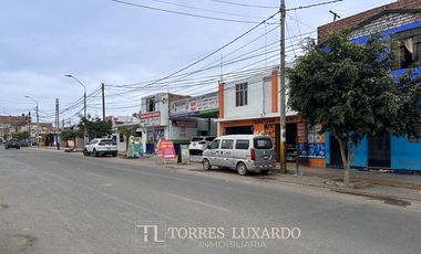 VENTA DE LOCAL COMERCIAL DE 437M2 EN EL OVALO DE HUACHO