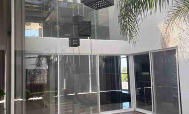 CASA DE UNA PLANTA EN RENTA AMUEBLADA EN EL BOSQUE COUNTRY CLUB