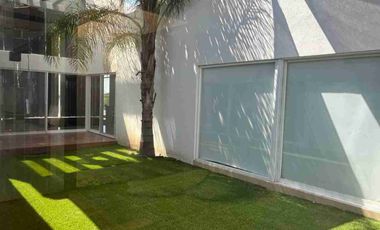 CASA DE UNA PLANTA EN RENTA AMUEBLADA EN EL BOSQUE COUNTRY CLUB