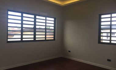 FOUR BEDROOM HOUSE IN SAN FERNANDO NEAR MALL FOR RENT