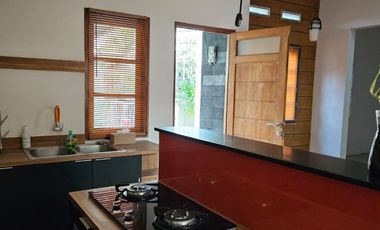 Rumah model Villa 2 Lantai Semi Furnished Perumahan Bukit Randu Agung Indah Gresik