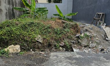 Rumah model Villa 2 Lantai Semi Furnished Perumahan Bukit Randu Agung Indah Gresik