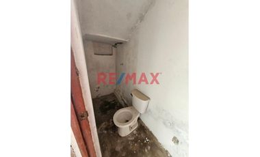 Casa Como Terreno De 160 M2 En Ancón