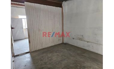 Casa Como Terreno De 160 M2 En Ancón