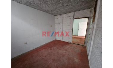 Casa Como Terreno De 160 M2 En Ancón