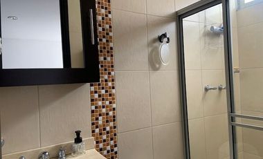 LINDO Y COMODO APARTAMENTO. EXCELENTE UBICACION