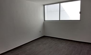 Rento oficina con excelente ubicacion muy cerca de Plaza Dorada