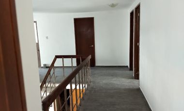 Rento oficina con excelente ubicacion muy cerca de Plaza Dorada