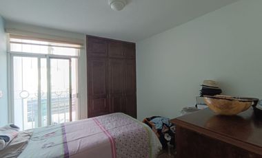 Casa amplia en Terranova De 4 recamaras y un estudio cuenta con terraza y área de asador