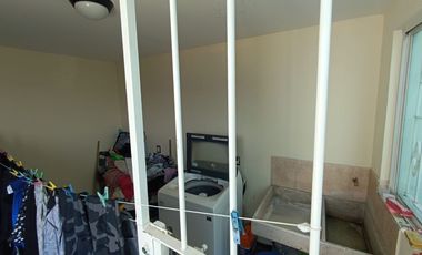 Casa amplia en Terranova De 4 recamaras y un estudio cuenta con terraza y área de asador