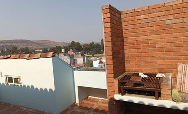 Casa amplia en Terranova De 4 recamaras y un estudio cuenta con terraza y área de asador