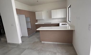 CASA EN RENTA EN ALTARES RESIDENCIAL EN SANTIAGO NUEVO LEON