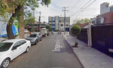 ¡¡Invierte Inteligente, Compra en Remate !! Venta de Hermosa Casa en Exclusiva Zona, Col. Coapa, CDMX.