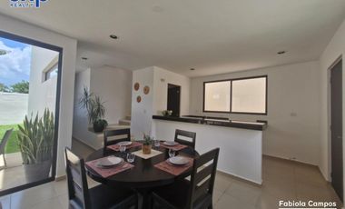 Casa de 3 recámaras en venta, en Privada Residencial con amenidades en Conkal, Yucatán - Entrega noviembre 2024