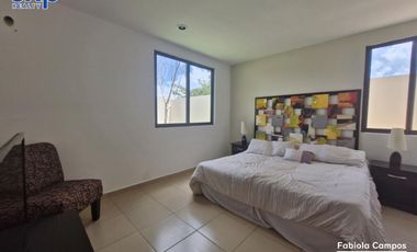 Casa de 3 recámaras en venta, en Privada Residencial con amenidades en Conkal, Yucatán - Entrega noviembre 2024