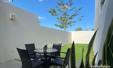 Casa de 3 recámaras en venta, en Privada Residencial con amenidades en Conkal, Yucatán - Entrega noviembre 2024