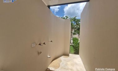 Casa de 2 pisos y 2 recámaras en privada residencial en Caucel - Preventa