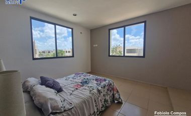 Casa de 2 pisos y 2 recámaras en privada residencial en Caucel - Preventa