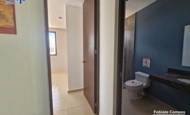 Casa de 2 pisos y 2 recámaras en privada residencial en Caucel - Preventa