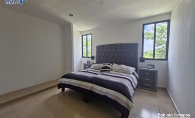 Casa de 2 pisos y 2 recámaras en privada residencial en Caucel - Preventa