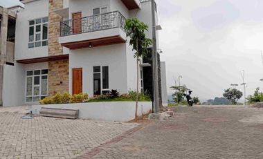 Jual Villa Pacet Mojokerto, 2 Lantai Exclusive Dekat Pemandian Air Panas Padusan