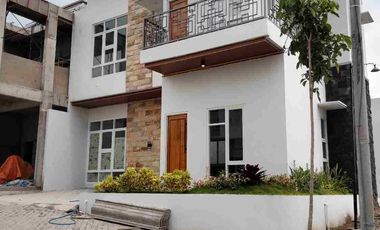 Jual Villa Pacet Mojokerto, 2 Lantai Exclusive Dekat Pemandian Air Panas Padusan
