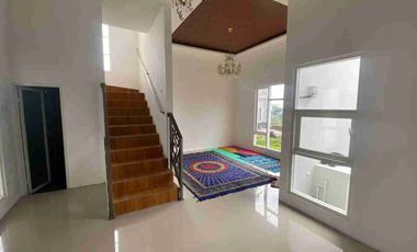 Jual Villa Pacet Mojokerto, 2 Lantai Exclusive Dekat Pemandian Air Panas Padusan