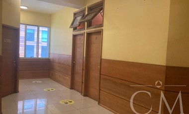 Depto con 5 oficinas en su interior , edificio   CCHC