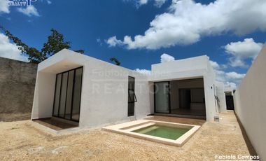 Casa en venta de 1 piso y 3 recámaras en Cholul Mérida - Preventa abril 2025