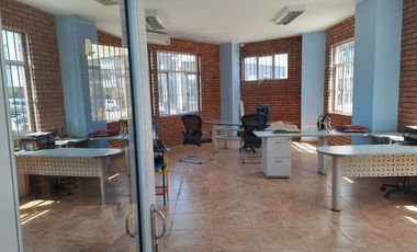 SE ARRIENDA LOCAL COMERCIAL CARRERA 18 # 52-06