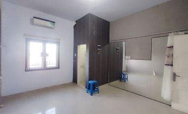 Dijual Rumah 3 Lantai Jl. Purwosari Gang Saroha, Pulo Brayan Bengkel, Medan