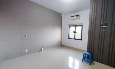 Dijual Rumah 3 Lantai Jl. Purwosari Gang Saroha, Pulo Brayan Bengkel, Medan