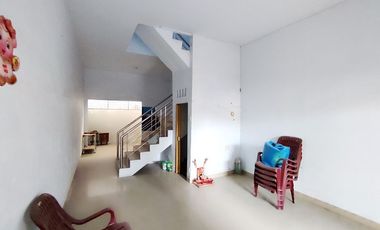 Dijual Rumah 3 Lantai Jl. Purwosari Gang Saroha, Pulo Brayan Bengkel, Medan
