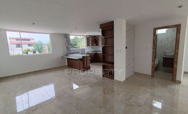 Casa con local comercial por estrenar 5 parqueaderos 3 dormitorios Cashapamba En venta valle chillos Casa con local comercial por estrenar.