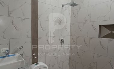 Casa con local comercial por estrenar 5 parqueaderos 3 dormitorios Cashapamba En venta valle chillos Casa con local comercial por estrenar.