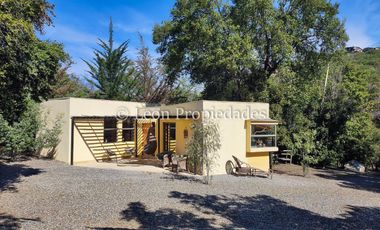 Leon Propiedades vende hermosa casa en Fundo Monterrey, Curacaví.