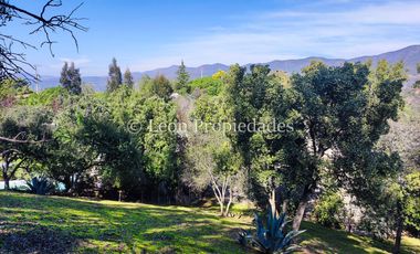 Leon Propiedades vende hermosa casa en Fundo Monterrey, Curacaví.