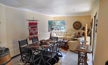 Leon Propiedades vende hermosa casa en Fundo Monterrey, Curacaví.