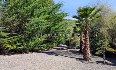 Leon Propiedades vende hermosa casa en Fundo Monterrey, Curacaví.