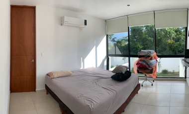 Casa en renta amueblada en Conkal, Privada Residencial Guayacan, Yucatan.