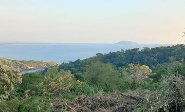 Terreno en Venta en Palmas II Playa La Ropa. Zihuatanejo, Gro. Vista parcial al mar