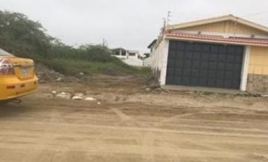 Venta Salinas Urb. Puerta del Sol, Solar de 300 m²