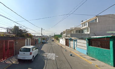 -Casa en Remate Bancario-Villa de las Flores, San Francisco Coacalco, Méx.