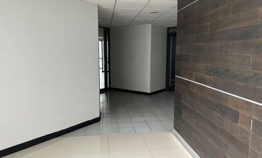 RENTA DE OFICINAS EN LOMAS VERDES A $300.00 M2, NAUCALPAN DE JUAREZ, ESTADO DE MEXICO.