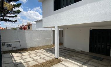 Las Alamedas, Atizapán casa con ampliaciones