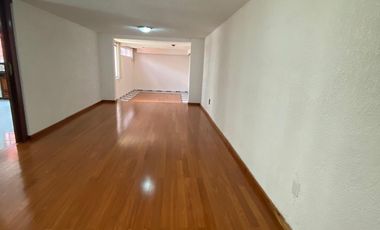 Las Alamedas, Atizapán casa con ampliaciones