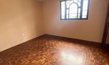 Las Alamedas, Atizapán casa con ampliaciones