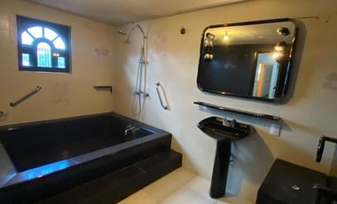 Las Alamedas, Atizapán casa con ampliaciones