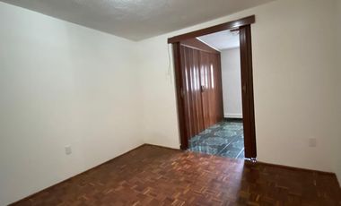 Las Alamedas, Atizapán casa con ampliaciones